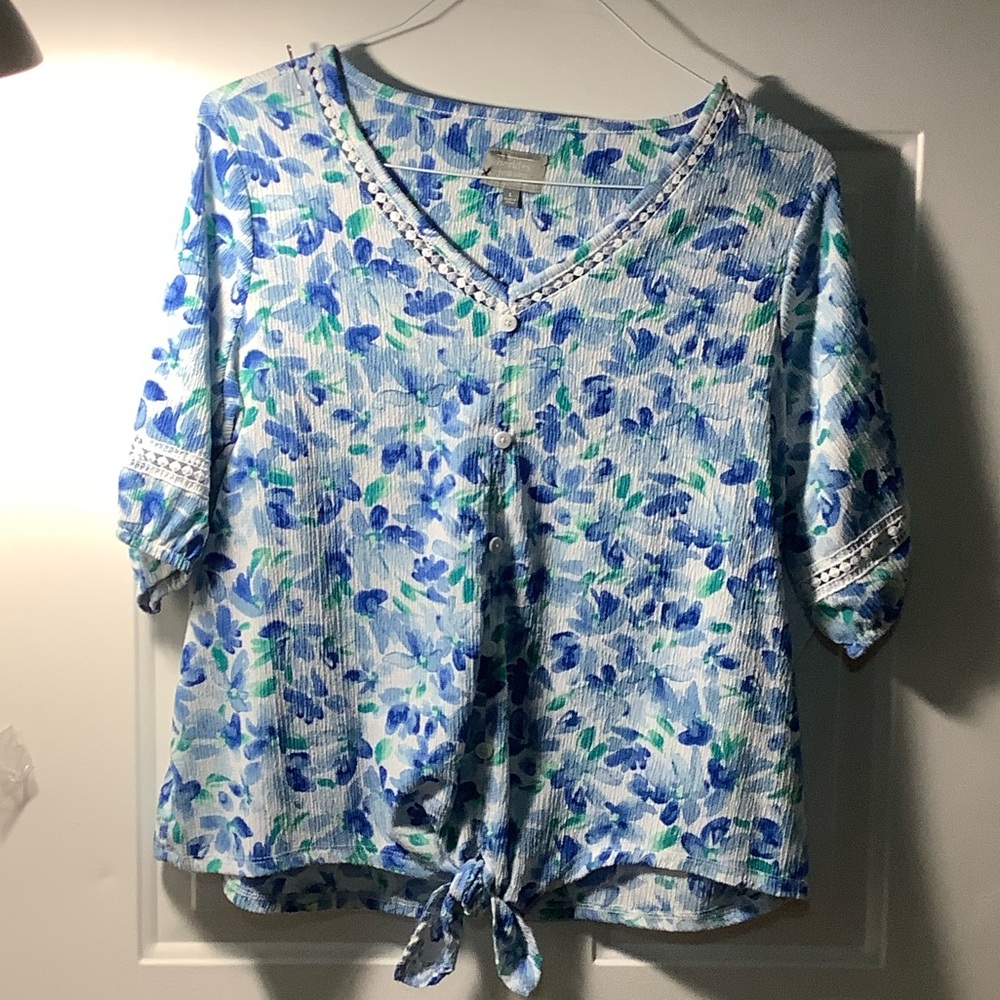 Elegant Blue and Green Floral Women's Blouse